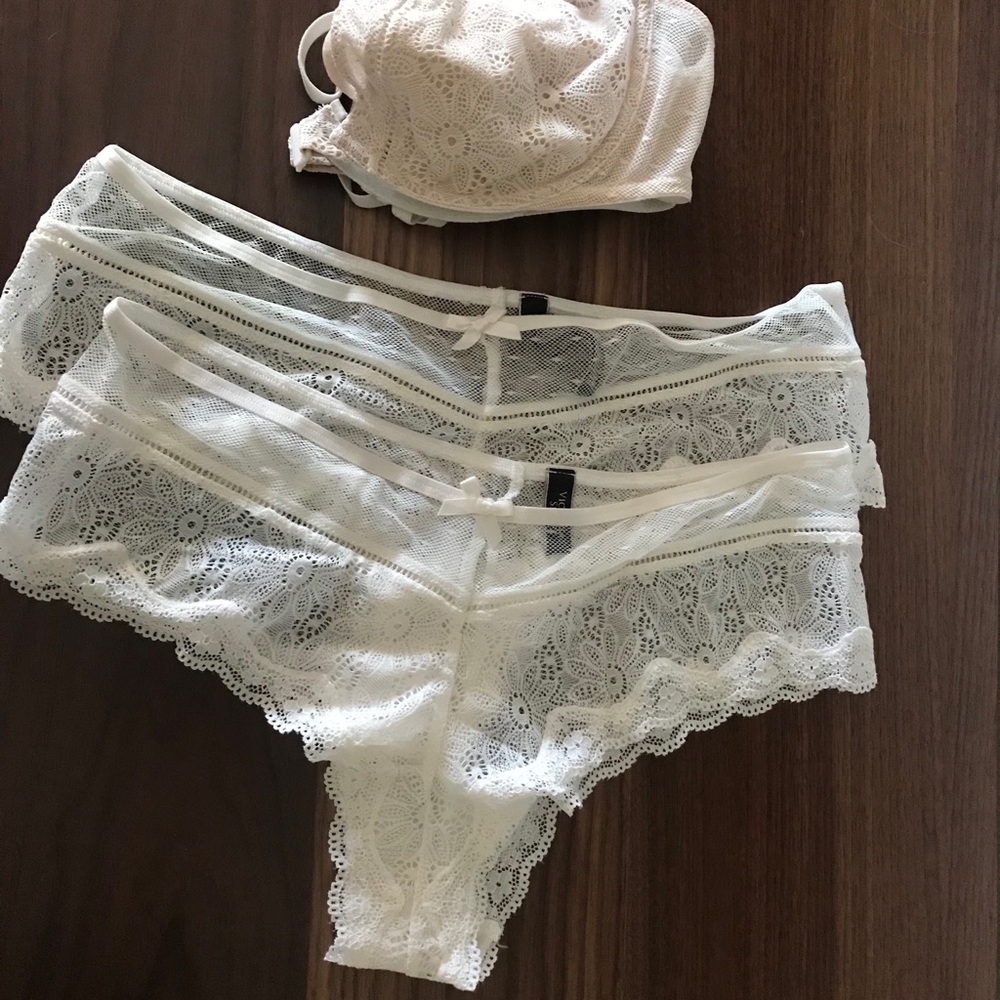 NWOT Victoria’s Secret bra and matching panties